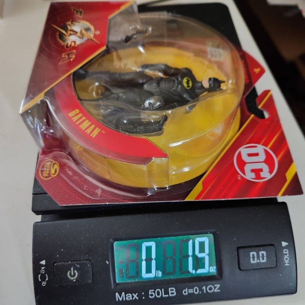 DC The Flash Movie BATMAN Figure with Accessories 4'' First Edition - Picture 9 of 9